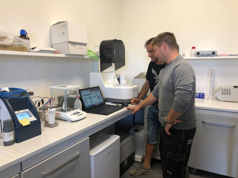 Laboratorio analisi Laboratorio analisi